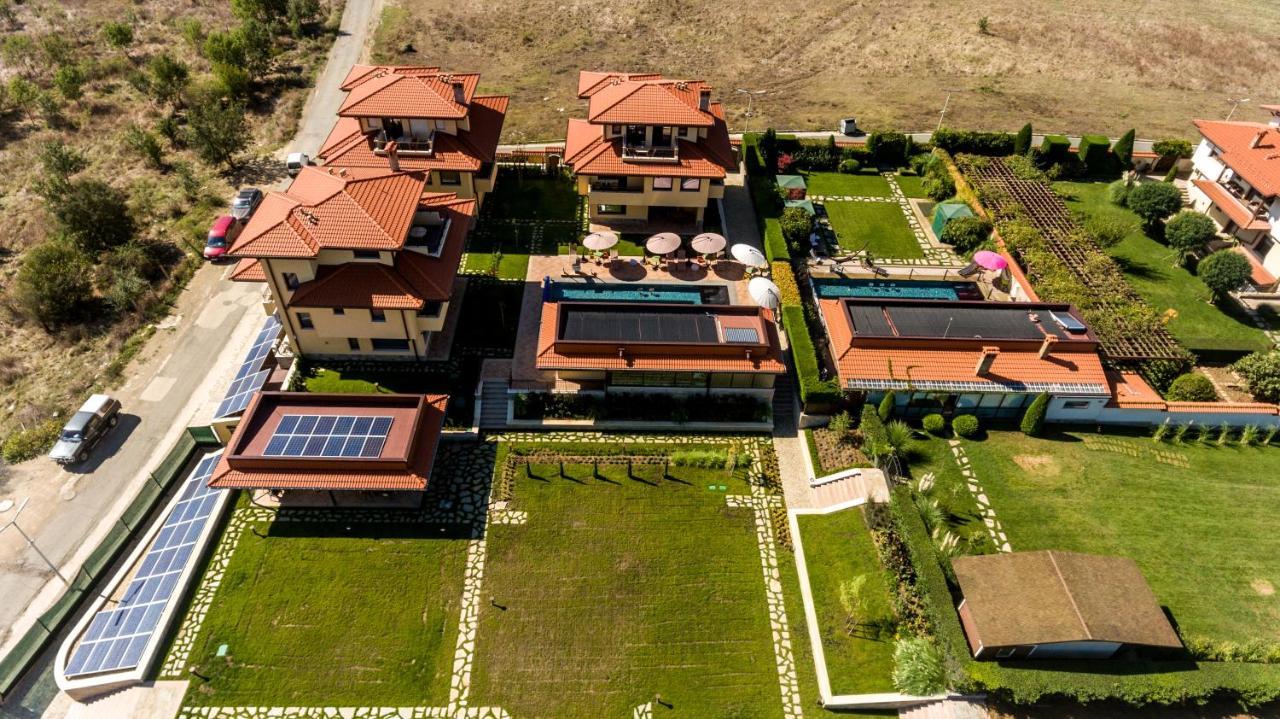 Villa Em Lozenets Exterior photo