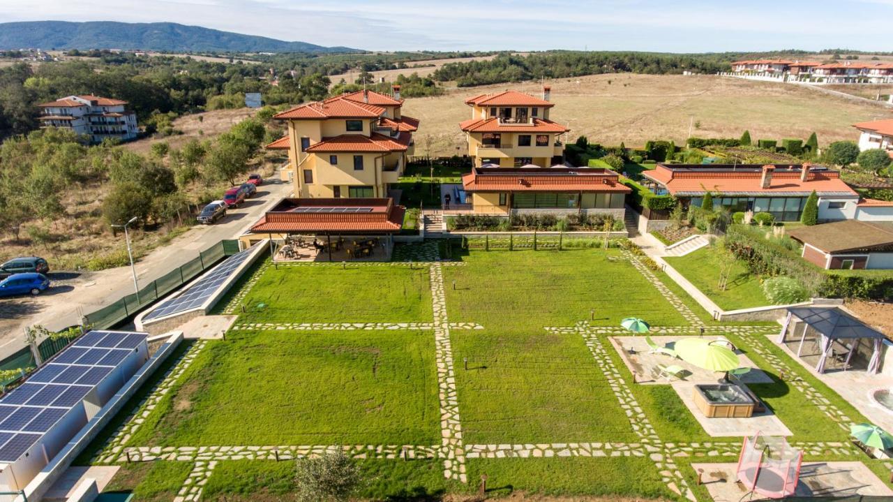 Villa Em Lozenets Exterior photo