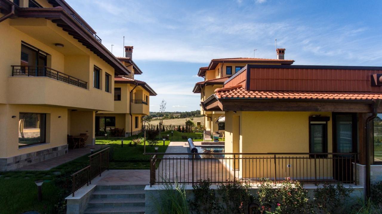 Villa Em Lozenets Exterior photo