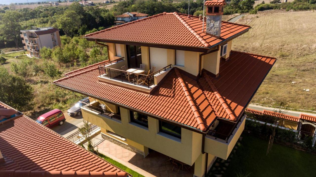Villa Em Lozenets Exterior photo